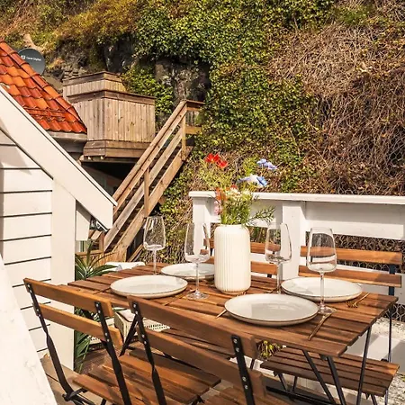 Exclusive Group In Center * Bergen