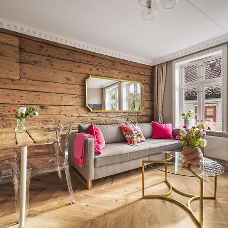 Exclusive Group In Center Appartement *